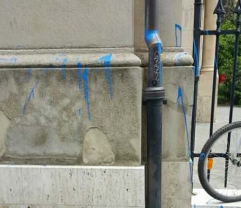F - vandalski napad sa Saborni hram u Zagrebu